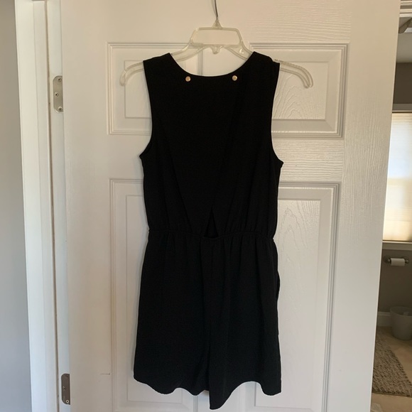 Partial open back romper - Picture 3 of 4
